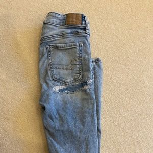 Light Wash American Eagle Hi Rise Jegging